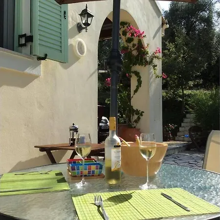 Gastouri Pascalia With Heated Pool In October And Views