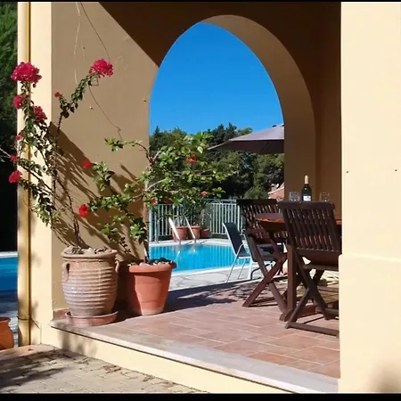 וילה Gastouri Pascalia With Heated Pool In October And Views