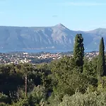 Gastouri Pascalia With Heated Pool In October And Views *