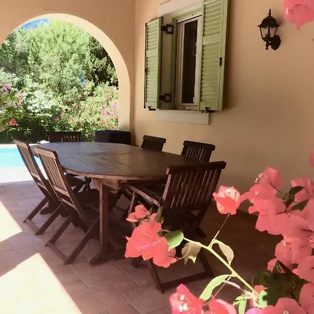 Gastouri Pascalia With Heated Pool In October And Views *