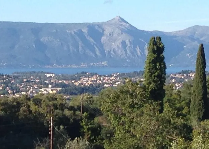 Gastouri Pascalia With Heated Pool In October And Views *